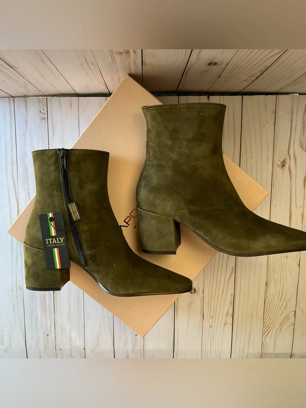 Napoleoni olive suede